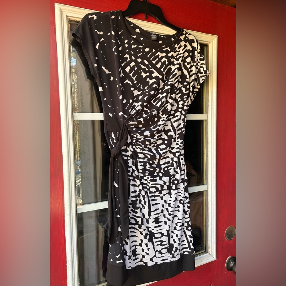Alfani black white dress Size PS ☀️3/$15☀️